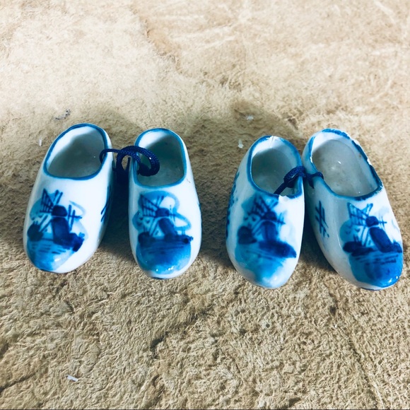 Vintage Clogs Dutch Holland Blue White Miniature Ceramic Windmill Shoes - Picture 6 of 9